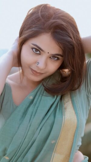 Monica Chinnakotla Instagram - ✨
Video credits @sk24official 
.
.
.
.
#réel #reel #traditional #indian #saree #pastel #elegant #simple #minimal #instareels #reels #trending