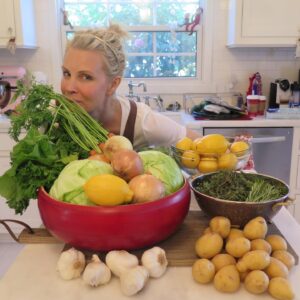 Monica Potter Instagram - Wishing everyone a blessed and Happy New Year 💗💗✨✨✨