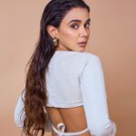 Monica Chaudhary Instagram - Buying myself flowers today 💐 📸 @swapnil_clikz 💄 @glamrbyrajvi 💇🏻‍♀️ @shagufta_r_s_khan