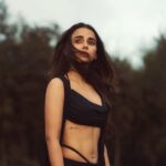 Monica Chaudhary Instagram - Just a little girl with big dreams🖤 @akshay.rao.visuals @shibu_shimmer @pritiemakeover3