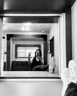 Monica Raymund Instagram - That’s a wrap on #Bros movie, new LGBTQ rom-com from the one and only @billyeichner ! So grateful to have been a part of this amazing comedy and meeting so many talented peeps. Haven’t laughed and smiled like that in a minute! Thank you @nicholasstoller for leading us to glory. Coming soon. #queerlove