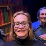 Monika Absolonová Instagram - Krasny vecer pratele, pokud mate radi divadlo, tak Vam vrele doporucuju predstaveni Matilda v @mdb.cz ❤️, pred 11 lety jsem s nimi nazkousela Mary Poppins a Zorra v rezii @petr.gazdik a oni nadale v te tradici krasnych vypravnych predstaveni pokracuji🙏 👏👏👏Zase reziroval Gazda❤️a hrali vynikajici herci a kamaradi Ivanka Vankova, Milan Nemec, Robert Jicha, Johanka Gazdikova a mnoho dalsich. Byla to radost. Opravdova. Az budete mit cas, jedte se na ne do Brna podivat. Budete mit radost Vy i Vase deti. P.S. Ja radost mela, @tomas.prenosil taky. Tada mi ted pri prijezdu rekl, ze ta dlouha cesta stala za to a Matous uz se strejdy Milana neboji😂prisel za nami po predstaveni v civilu😂 a v restauraci divadla maji vynikajici teleci rizky😂🙈konec hlaseni😘
