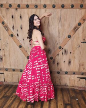 Monika Bhadoriya Instagram - Keep your face always toward the sunshine and the shadow will fall behind you.
