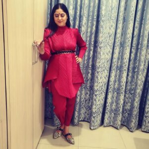 Monika Bhadoriya Instagram - Sometimes you can't see yourself clearly until you see yourself through the eyes of others.