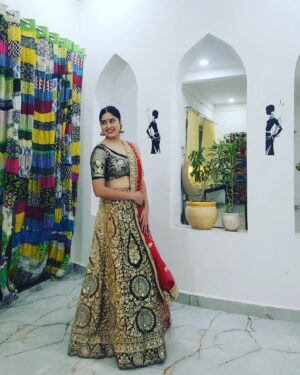 Monika Bhadoriya Instagram - Diwali vibes ✨️ 💫🧨🎆🎇