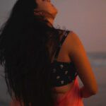 Monika Bhadoriya Instagram - Live life to the fullest and focus on the positive. : #lifegoals #beautifulworld #beachlife #beachday #sealovers #sareeinspiration