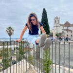 Monserrat Torrent Instagram - Descubriendo un nuevo rinconcito de esta encantadora ciudad 💛 #alfama en #lisboa y su pintoresco e icónico tranvía (que ya iba de vuelta 😅 por si acaso) #portugal #europa #vacation #instadaily #instalike #trip #viajes