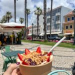Monserrat Torrent Instagram - Encuentro que #lisboa tiene un airecito a nuestro Valpo ☺️ Su puerto, callecitas empinadas, llenas de locales donde comer o tomar algo… Y a la vez, detalles que también se pueden ver en Río de Janeiro. Una interesante mezcla, con su propia cultura, forma de vida e identidad muy europea 😊 #portugal #europa #trip #viaje #instadaily #pictureoftheday #lisbon #instalike
