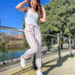 Monserrat Torrent Instagram – ☀️Buen sábado chiquill@s!! 😊 Para los días de sol y calor, que en esta época aquí son poquitos, me traje la colección de verano de @wadoschile 🙌🏻 Estos pantalones perfectos para el día! Yo aquí disfrutando de estos rayitos de sol :)
💇🏻♀️ hairstyling @carlosyeugenio 👏🏻
#instadaily #instalike #woman #summer #2024 #outfit