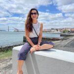 Monserrat Torrent Instagram - Encuentro que #lisboa tiene un airecito a nuestro Valpo ☺️ Su puerto, callecitas empinadas, llenas de locales donde comer o tomar algo… Y a la vez, detalles que también se pueden ver en Río de Janeiro. Una interesante mezcla, con su propia cultura, forma de vida e identidad muy europea 😊 #portugal #europa #trip #viaje #instadaily #pictureoftheday #lisbon #instalike