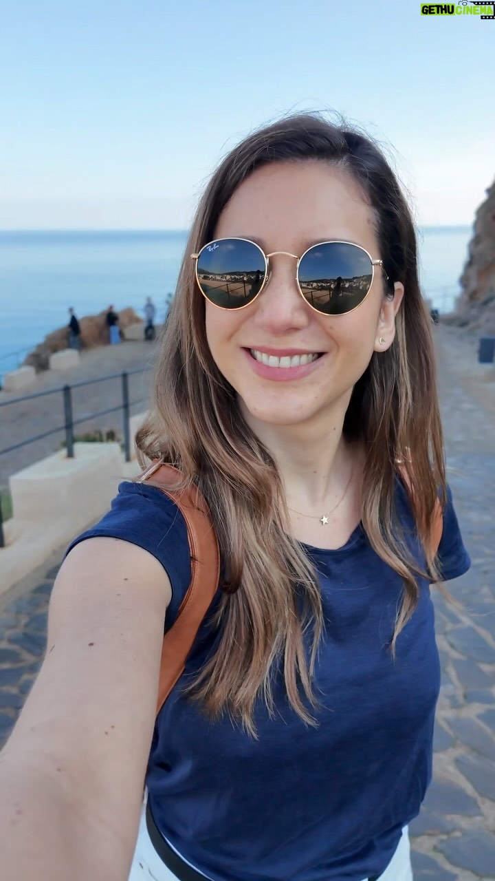 Monserrat Torrent Instagram - Si supiéramos lo que nos espera, seríamos más felices? 🥹 Yo diría que no, porque como seres humanos nunca estamos conformes, aún sabiendo lo que se viene… Por eso, a vivir el presente ✨que el futuro es una ilusión. 🎵Temazo de @benjawalker y @luisenrique 👏🏻 📍 Tossa de Mar, Costa Brava, Catalunya #instadaily #instalike #catalunya #cataluña #viajes #instamood #music #costabrava #trip
