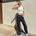 Montaine Mounet Instagram - Coup de 🖤 pour ce pantalon et cette paire de basket de chez @adidas #adidas #picoftheday #love #girl #outfit #outfitoftheday #look #pictureoftheday