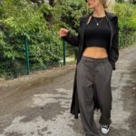 Montaine Mounet Instagram - Little bit obsessed 🖤 #picofday #love #girl #picture #photography #photooftheday #outfit #outfitoftheday