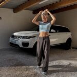 Montaine Mounet Instagram - 3 rayons de soleil et je sors déjà le crop top ☀️ • • • • • • • #picoftheday #love #girl #france #summer #sun