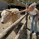 Montaine Mounet Instagram - J’ai trouvé ma vocation, je vais acheter une ferme 🌾 . . . . . . . #picoftheday #girl #love #animals #farm #farmlife #animalsaddict #loveanimals