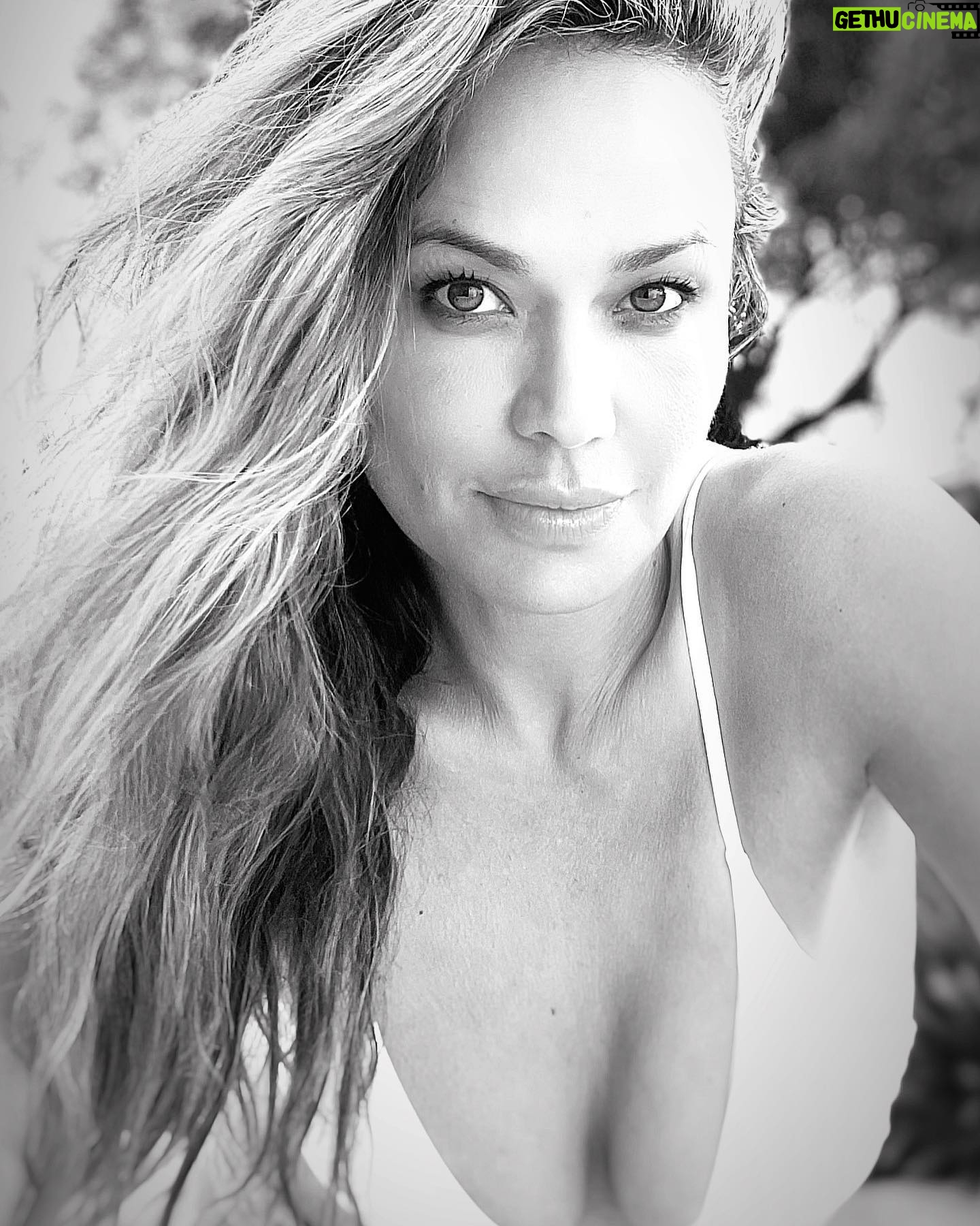 Moon Bloodgood - 3.5K Likes - 💋