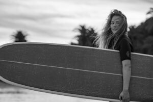 Moon Bloodgood Instagram - Learning to surf at my age is hard. Often times discouraging, humiliating. I keep asking myself, why are you doing this? 

I keep saying I’m going to quit, it’s too time consuming. I feel selfish. My back hurts and so on 

But I think, learning something this hard is good for me. It keeps me youthful in spirit. It’s humbling and I often feel pretty ridiculous but what if these surfers had to learn to dance? To act? 

They would feel like I do. 

Sometimes locals are amazing, sometimes they are not. I was so cautious about taking these pictures because I don’t want to surf because it’s a fad. 

I love it. The ocean, the beauty, the stillness and yet thunderous waves crashing on me… I feel alive. Vital. Also I’m afraid but I’m facing that fear, right? 

The thrill of something lifting me up and then I get to stand on a board in the ocean? What an honor and I suck FYI 😩

But at least I’m trying 🤙

Ｐｅａｃｅ ａｎｄ ｌｏｖｅ 
☾

Pics from 
@adampetrishin