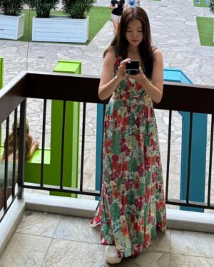 Moon Ji-in Instagram - 크.....
.
.
#waikikibeachmarriott#marriottwaikiki 
#hawaii#waikiki