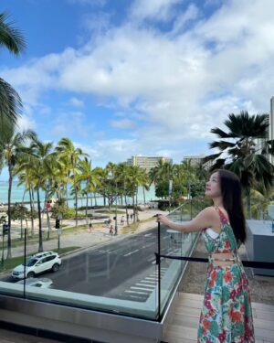 Moon Ji-in Instagram - 크.....
.
.
#waikikibeachmarriott#marriottwaikiki 
#hawaii#waikiki