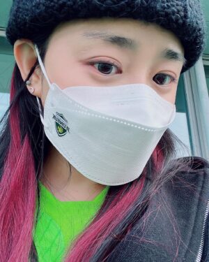 Moon Geun-young Instagram - ⠀⠀⠀⠀⠀⠀⠀⠀⠀⠀⠀⠀⠀⠀⠀⠀
꺄아아아아아아아아아아-😆
드디어 전쥬성 입성!!!!!!!

#전북현대 #화이팅🔥
#Day2346💋