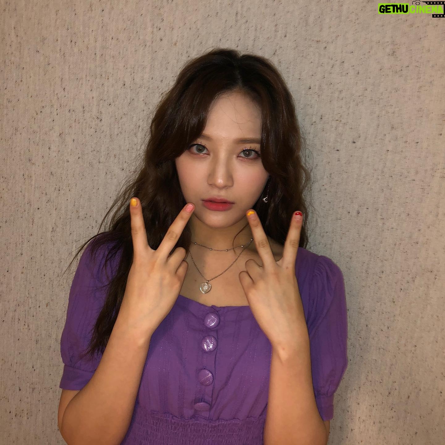 Moon Sua - 72.7K Likes - 나만 보라 💫💜