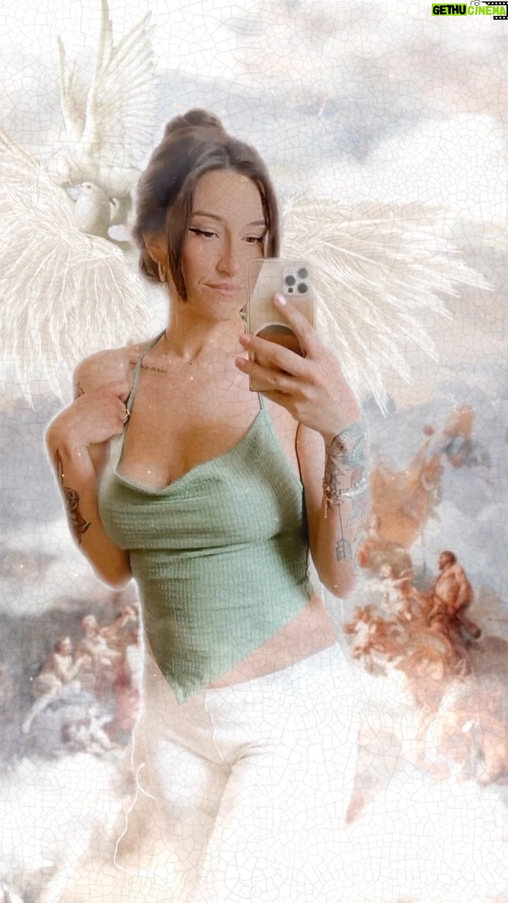 Moon Suicide - 3.1K Likes - Angelic af lol