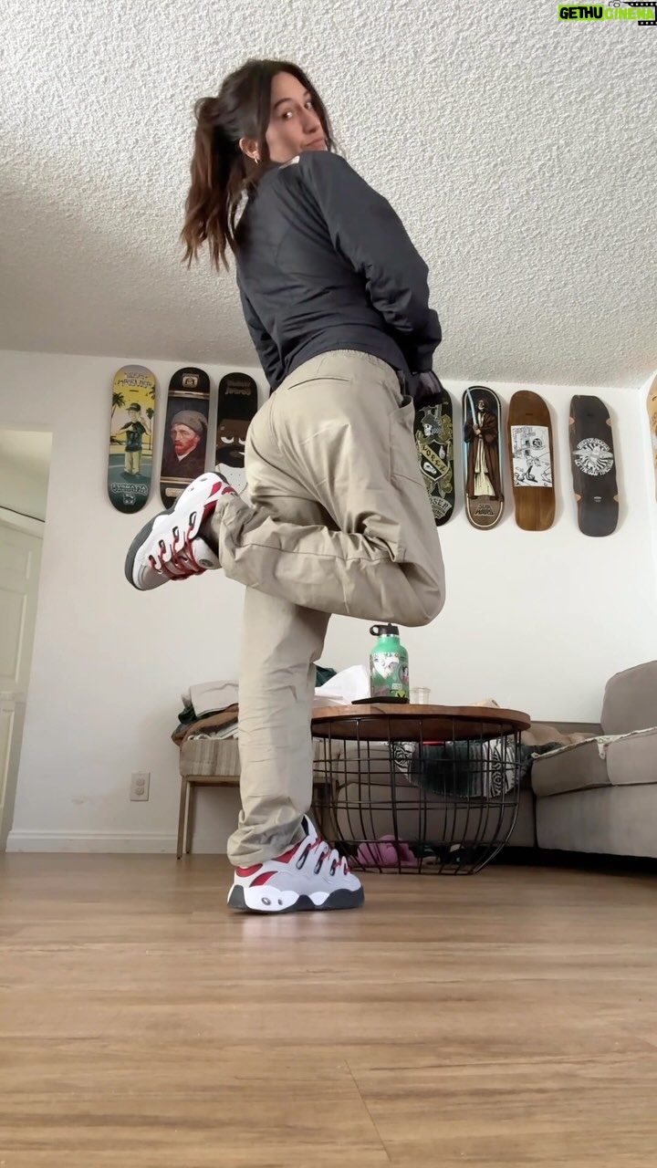 Moon Suicide Instagram - lmao stevie bought the baby some d3s and didn’t order the right size so here i am 🤷🏻♀️😂 helllla dumb