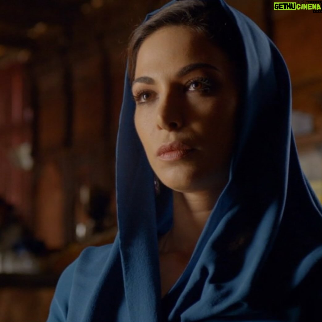 Moran Atias Instagram - If Leila ruled the world …. These times make me think what future seasons could have been written. And in the midst of that what If Leila would rule the world … what would she do. I always felt it was an important role for me but not just because of the status but the experience to play someone else, a Muslim Arab Woman. I found so many things in common and that brought us only closer as today stories and opinions try to tear us apart. That’s why that show meant so much to me because through it we had less hate and more love we felt we knew each other. Arabs that wrote me how proud they felt that I shared their story. That I reminded them of their sister, of their mother. I miss those days both in my work but mostly in my life. I’m hopeful that my fellow artists and you all will keep your hearts open to see more what we all have in common. And for those that want peace. We are on the same side. Shabbat Shalom. Me.