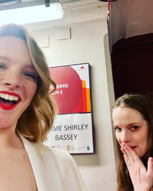 Morfydd Clark Instagram - Dame Shirley 🙏🏻🏴󠁧󠁢󠁷󠁬󠁳󠁿❤️💍4eva