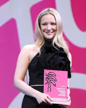 Morfydd Clark Instagram - Thankyou @canneseries and @madamefigarofr 💝