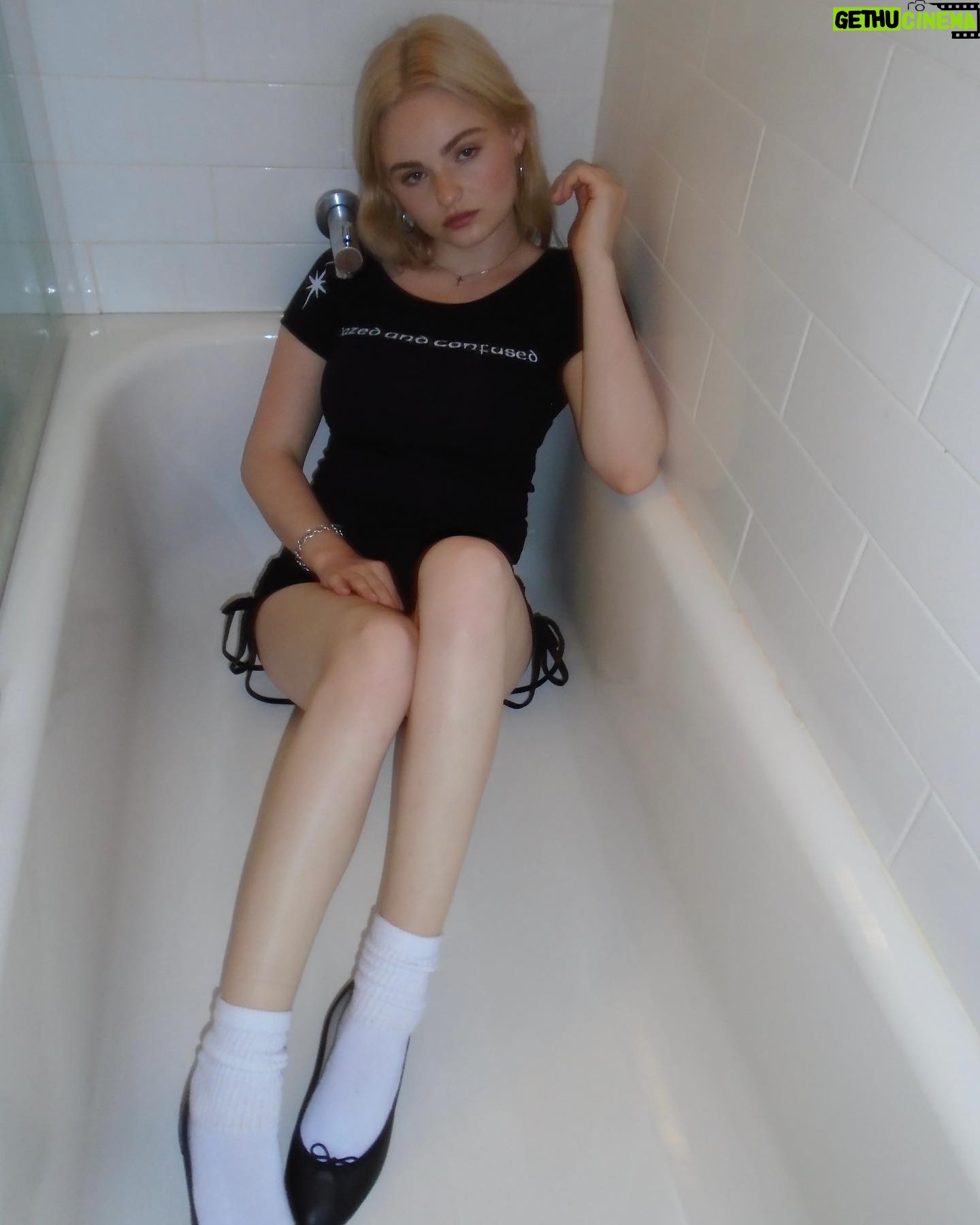 Morgan Lily - 2.9K Likes - for @radiodolls 🫧🫧