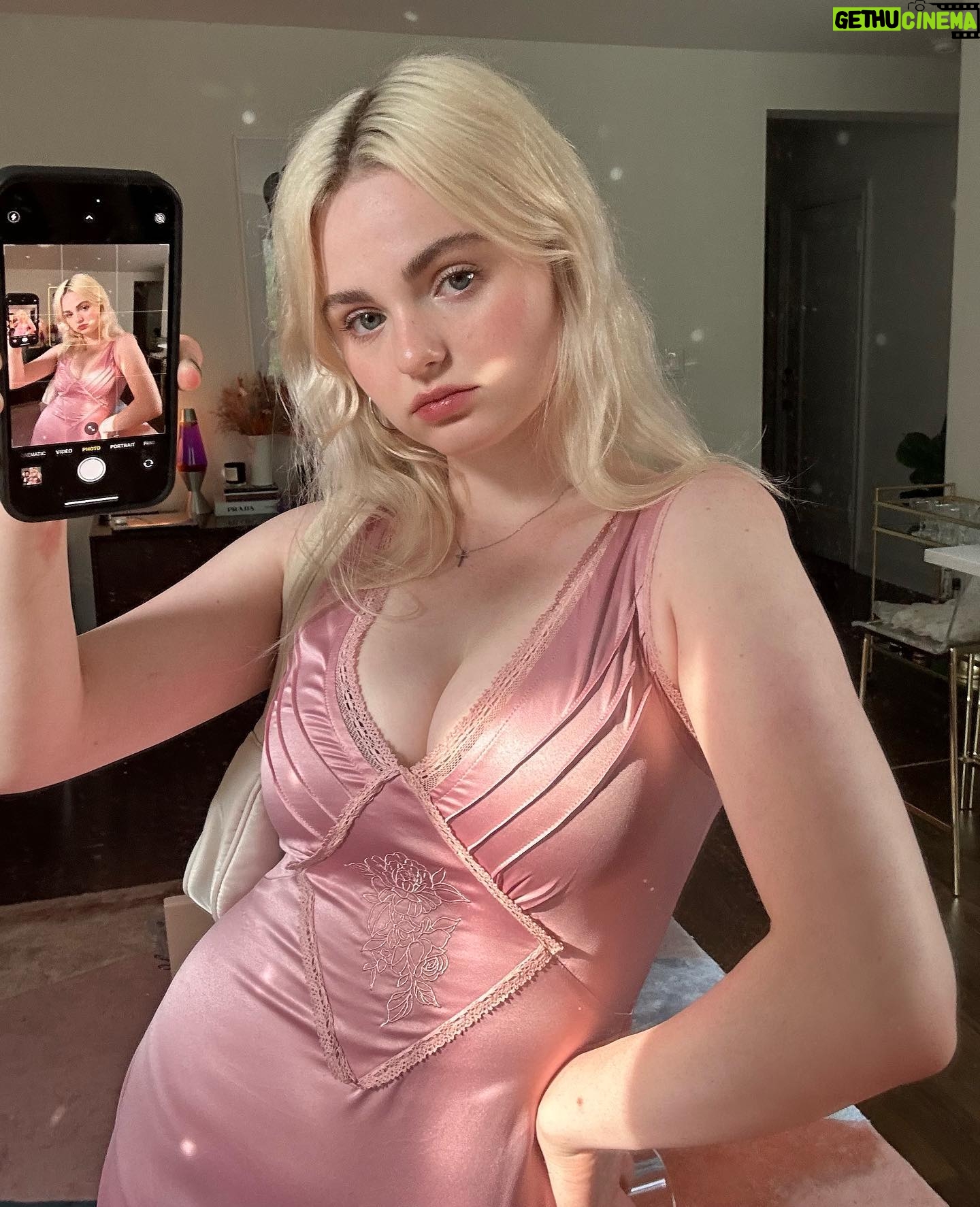 Morgan Lily - 10.2K Likes - good news is on the way