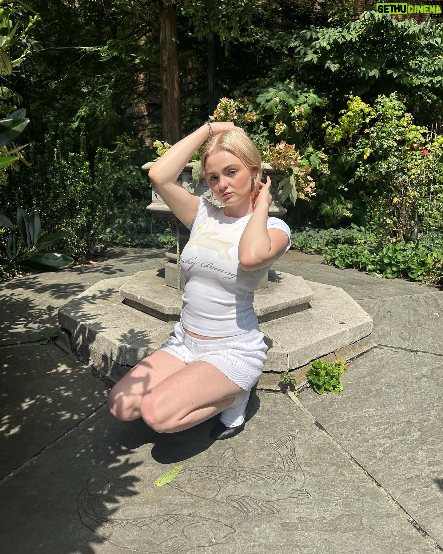 Morgan Lily - 4.2K Likes - lucky bunny⭐️🍀🐇@radiodolls