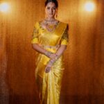 Mounika Dev Instagram - Makeup and styling- @pavanareddy__ Hair - @hairstoriesbypriyanka Blouse - @kavyavigneshofficial Jewellery- @new_ideas_fashions To know more about Pavana Reddy’s Bridal makeup packages please get in touch in whatsapp : 8056686603 Email - pavanahairandmakeup@gmail.com 📍Based in chennai | Hyderabad 🌍Works globally [ Bridals | Brand shoots | Ad commercials | Events #pavanareddy #pavanareddymakeupartist ]