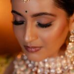 Mounika Dev Instagram - Makeup and styling- @pavanareddy__ Hair - @hairstoriesbypriyanka Blouse - @kavyavigneshofficial Jewellery- @new_ideas_fashions To know more about Pavana Reddy’s Bridal makeup packages please get in touch in whatsapp : 8056686603 Email - pavanahairandmakeup@gmail.com 📍Based in chennai | Hyderabad 🌍Works globally [ Bridals | Brand shoots | Ad commercials | Events #pavanareddy #pavanareddymakeupartist ]