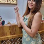 Mousumi Nayak Instagram - Thank for collaboration 🥰 @beu_royalarcade @mousuminayakofficial Location- https://maps.app.goo.gl/uTVy5MLFk4mdFrRGA Contact- 91 6372 269 137 Address- Shop no.-104, First Floor, Royal Arcade, Raghunathpur, Patia, Bhubaneswar, odisha.