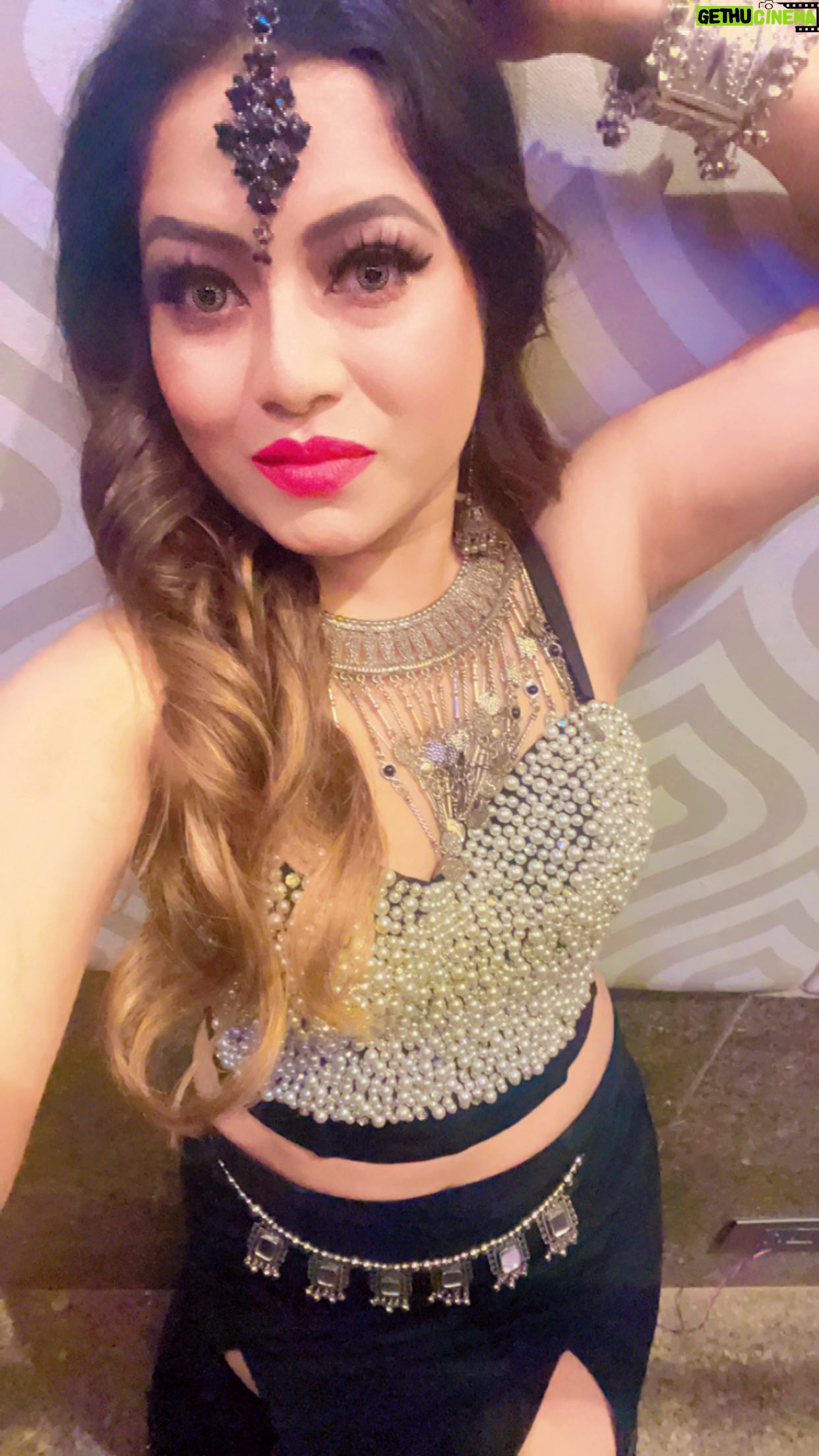 Mousumi Nayak Instagram - Dance Baby Dance 💃💃💃 @mousuminayakofficial @vijayburmanofficial