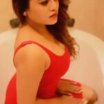 Mousumi Nayak Instagram - Be a good person, But don’t waste time to prove it . Photography by @sk_azhar_ali #beurself #respecturself #keepgrowing #focused #queenlife