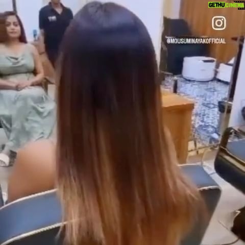 Mousumi Nayak Instagram - Thnxx for your visit ❤️❤️❤️ Book an appointment on 6372269137 BE U SMART SALON Royal arcade shop no 104 1st floor raghunathpur patia #reelkarofeelkaro♥️ #beusmartsalon #beusmartsalonroyalarcade