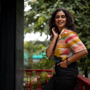 Mrinmayee Godbole Instagram - It gives us great pleasure to announce our second film with the lovely 𝗠𝗿𝗶𝗻𝗺𝗮𝘆𝗲𝗲 𝗚𝗼𝗱𝗯𝗼𝗹𝗲. With her tremendous emotional range and  scintillating screen presence, Mrinmayee has an exceptional ability to breathe life into her characters. We know her to be a powerhouse of talent and are super excited to see the magic she weaves into #TohTiAniFuji 
.
.
#MrinmayeeGodbole #marathi #marathifilm #marathifilms #marathicinema #risingstar #romance #drama #platoononefilms #kyoto #japan