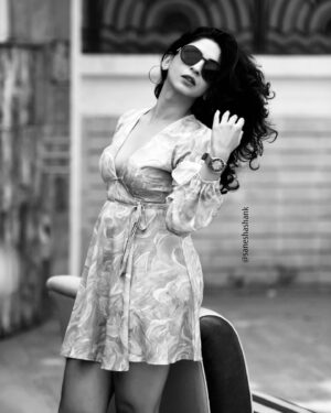 Mrinmayee Godbole Instagram - Missing them sunnies!

#loverain #butlovethesuntoo