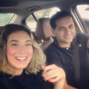 Müge Uyar Instagram - Sevgilim seninle ve kızımızla 👼 bir ömür sağlıkla huzurla mutlulukla sevgililer günü kutlamak dileğiyle;seni çok seviyorum❤️
#sevgililergününüzkutluolsun