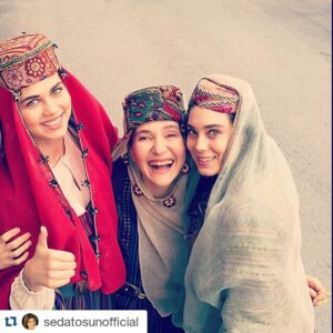 Müge Uyar Instagram - #Repost @sedatosunofficial
・・・
Durmak yok. Aşkın Yolculuğu "Yunus Emre" çekimlerine devam... 👊🙏😘