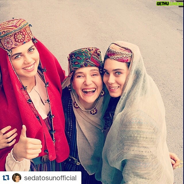 Müge Uyar - 743 Likes - #Repost @sedatosunofficial
・・・
Durmak yok. Aşkın Yolculuğu "Yunus Emre" çekimlerine devam... 👊🙏😘