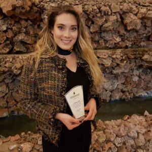 Müge Uyar Instagram - Misafirperverliklerinden dolayı organizasyonda emeği geçen herkese teşekkür ederim 
#uluslararasısiirtkısafilmfestivali