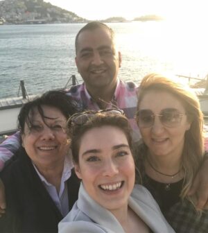 Müge Uyar Instagram - İyi ki hayatımdasınız 💕