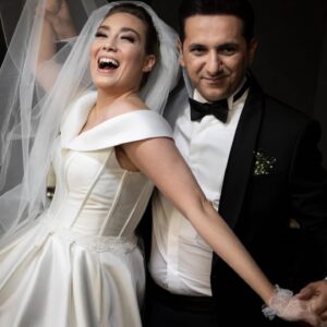 Müge Uyar Instagram - Güzel yürekli eşim seni iyi ki tanımışım.Bir ömür seninle herşeye evet
05.09.2020