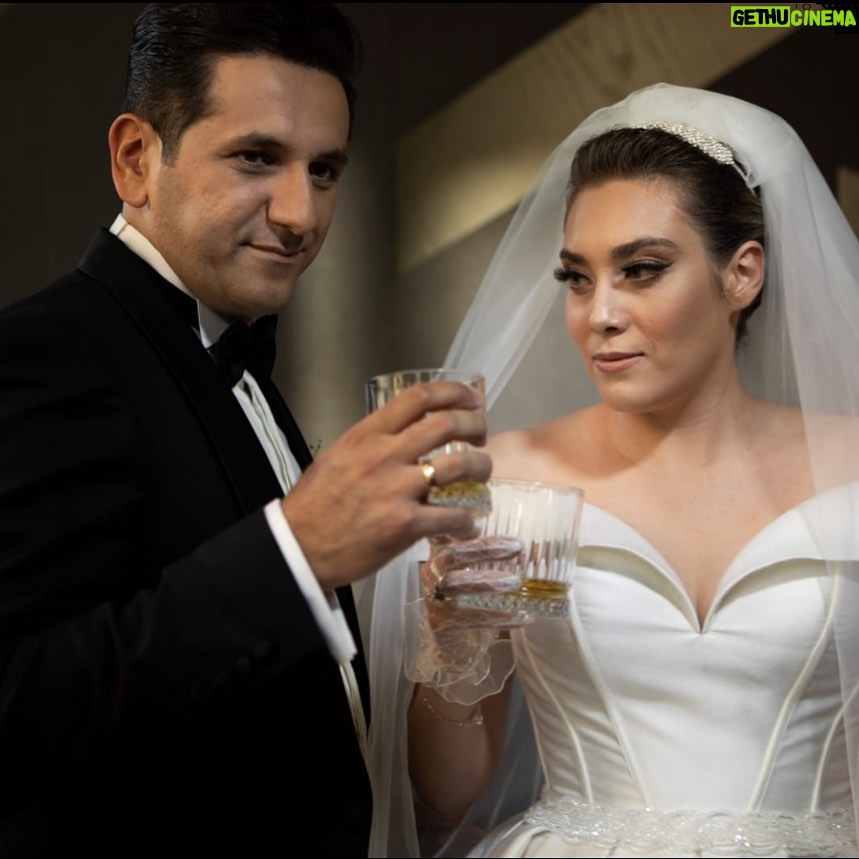 Müge Uyar - 0.9K Likes - İyi ki evet dedim 2 yıl önce bugün.iyi ki sen!ömür boyu yüzünü güldürmek nasip olsun bana…sevgilim ❤️