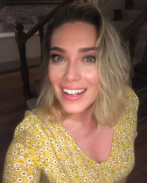 Müge Uyar Instagram - 💛