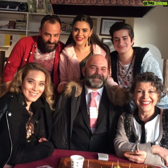 Müge Uyar - 1.3K Likes - 🎥🎬
#şevkatyerimdar